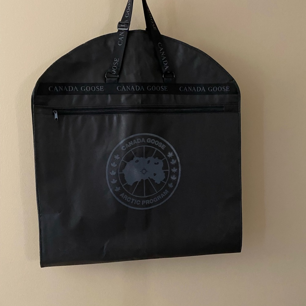 Canada Goose Garment Bag - Picture 11 of 11